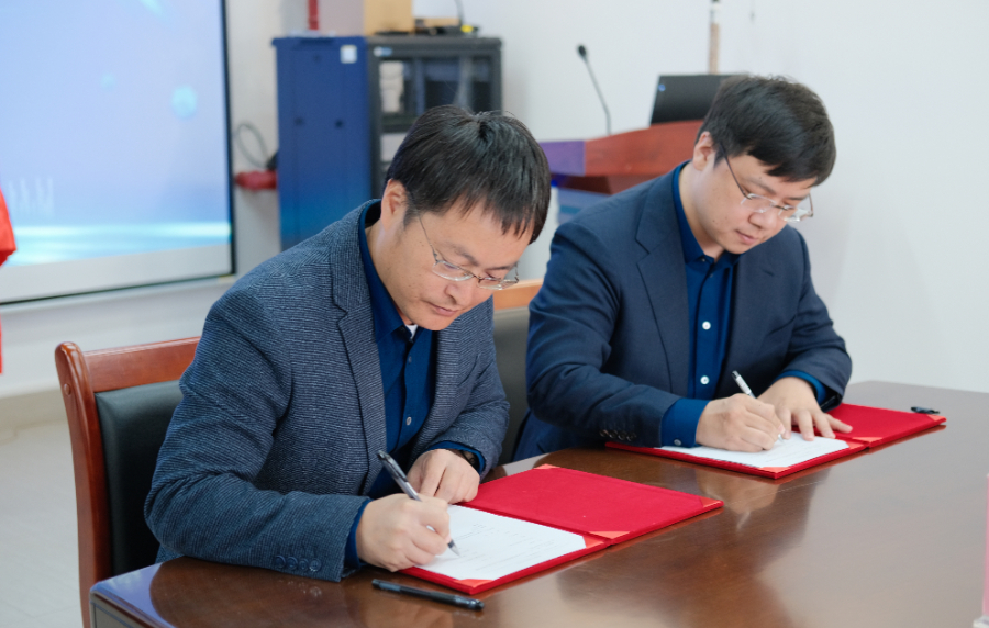 4a3b44e6e21d8b8587af316f12723e9.jpg 4a3b44e6e21d8b8587af316f12723e9.jpg